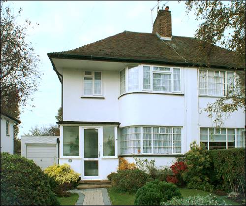 28 Howard Walk